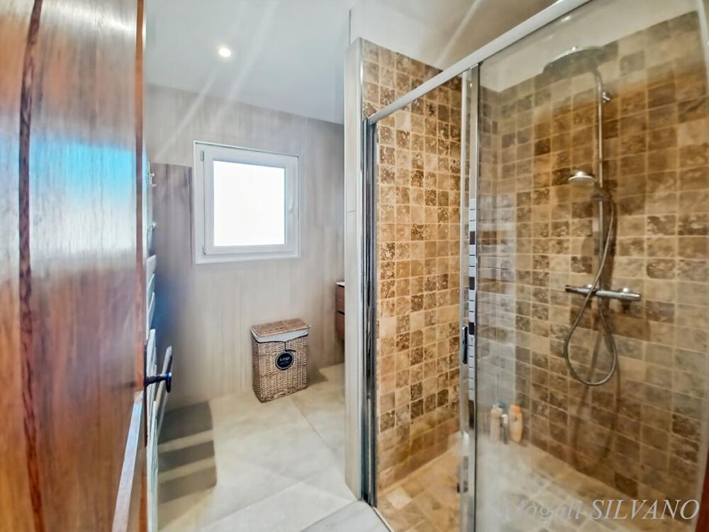 � vendre  Villa Sp�rac�des (06530)