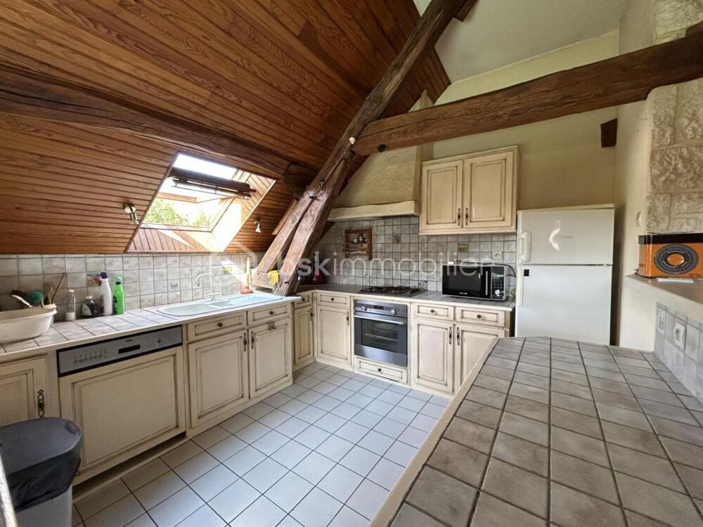 Vente Duplex/Triplex Appartement duplex en plein centre ville, 4 pièces, 2 chambres, terrasse, grenier, cave et place de parking privative! Nogent sur seine