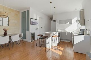 Vente Appartement BORDEAUX PEY-BERLAND – APPARTEMENT DE CARACTÈRE AUX VOLUMES GÉNÉREUX Bordeaux