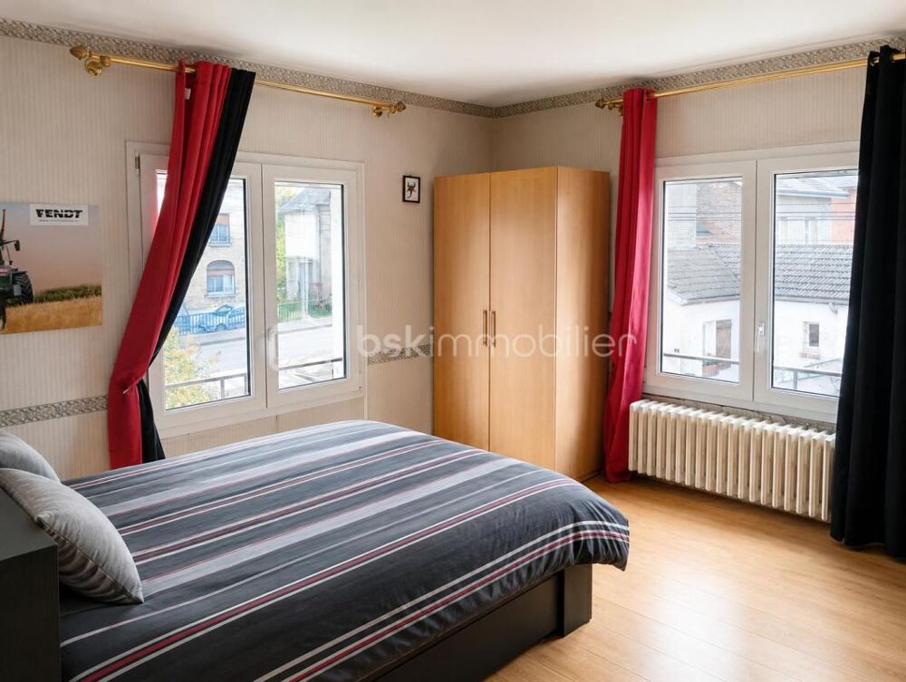 ATTIGNY  Maison familiale à rénover avec jardin, garage et fort potentiel