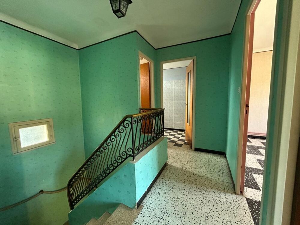 Vente Maison MAISON DES ANNEES 60, PROCHE CENTRE VILLE, JARDIN ET GARAGES Pezenas