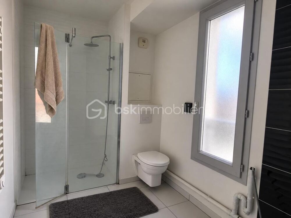 Vente Appartement 3 piéces, récent (2021) 5' métro 11, proche carnot + parking 275000 ! Romainville