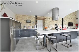  Remise / Grange � vendre 6 pi�ces 162 m� Montaigu vendee