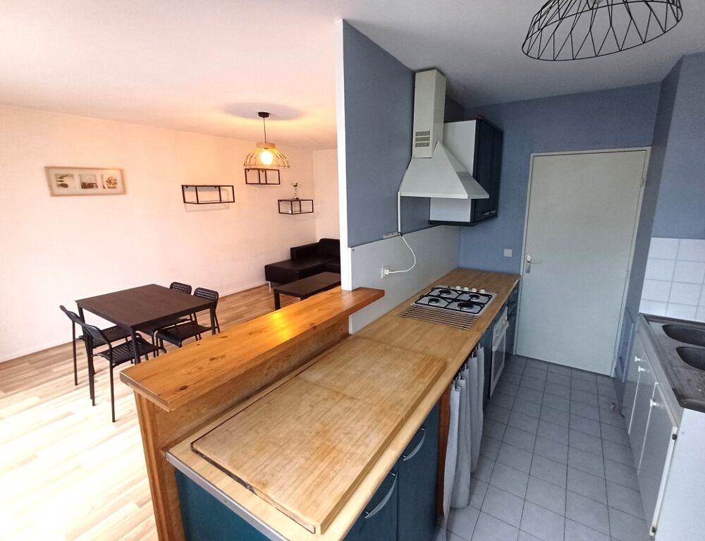 Location Appartement T3 meublé avec balcon et parking à VILLEURBANNE Villeurbanne