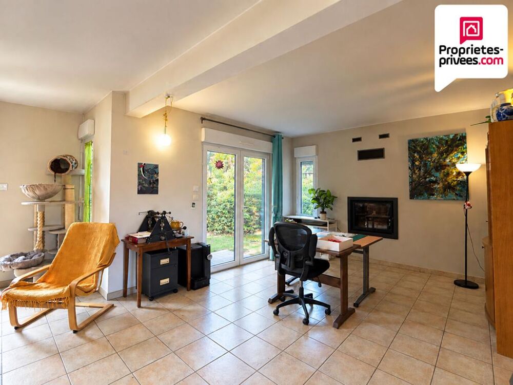 Vente Maison Maison  Indépendante située à Yvré L'Évêque,  8 pièce(s) 157 m2 sur parcelle de 867 m2 Yvre l eveque