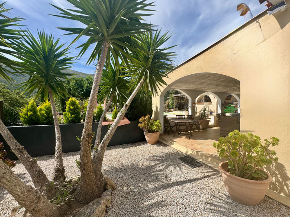 Vente Maison A vendre : Villa contemporaine de plain-pied avec piscine chauffée et vue montagne (Corse) Ville di paraso