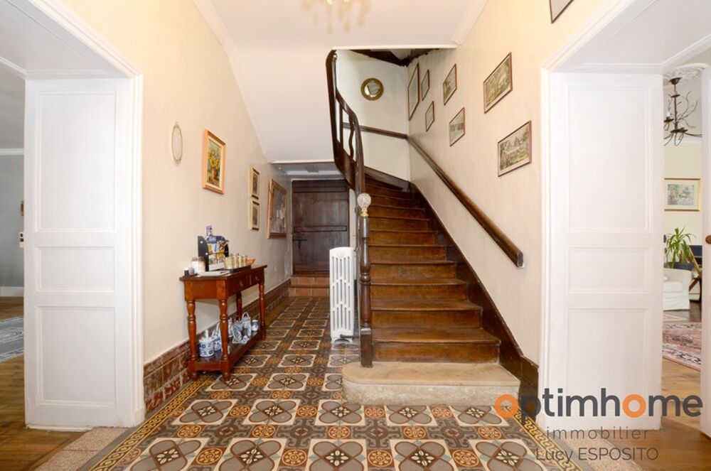 Vente Maison Belle maison avec 8 chambres dans un village pittoresque Champagne mouton