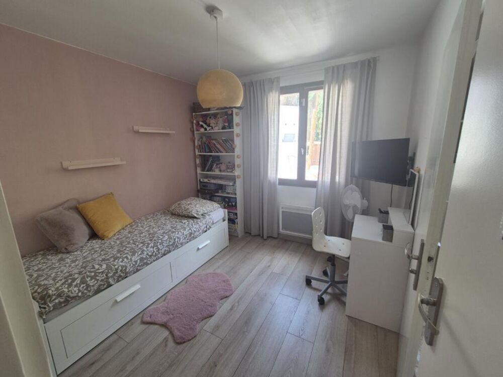 Vente Maison Maison  6 pièce(s) 133.69 m2 à Plan-de-Cuques Plan de cuques