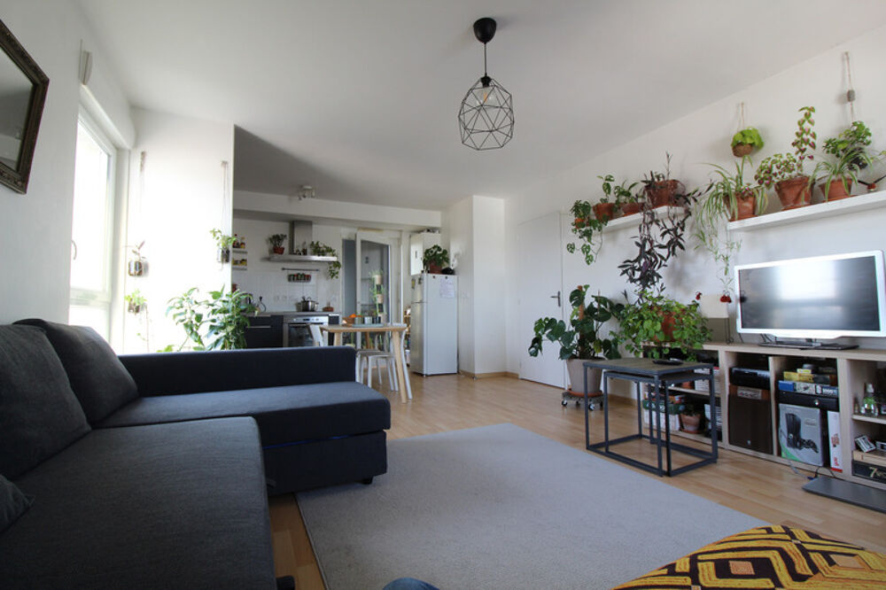 NANTES sur l'île BEAULIEU (44) Appartement T3 Meublé avec 2 CHAMBRES, LOGGIA, CAVE et GARAGE (COLOCATION acceptée avec Bail indi