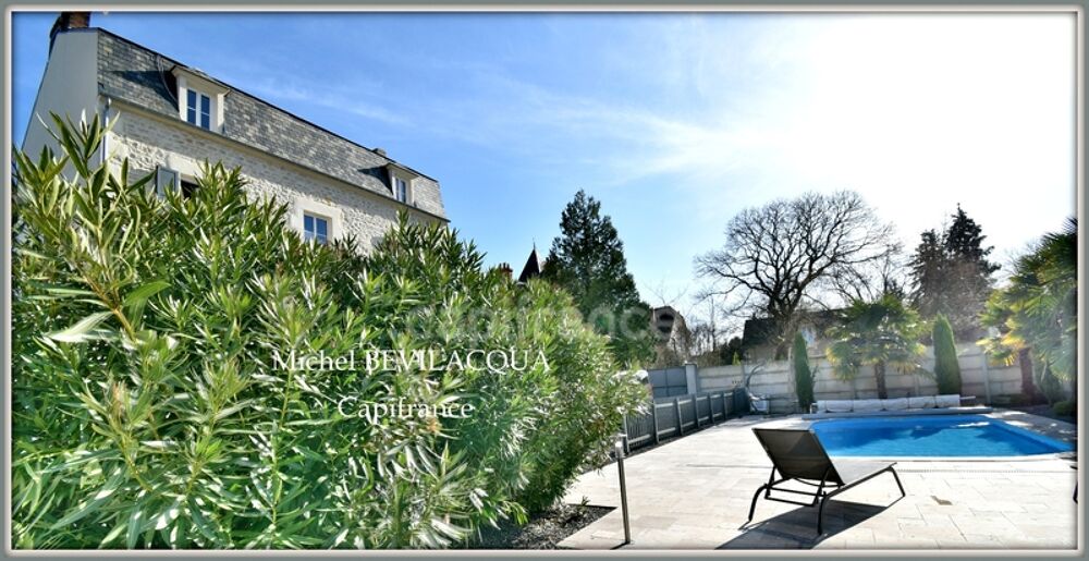 NEVERS (58), Propriété de charme 12 pièces, 265 m² habitables, 8 chambres, grandes annexes, piscine, terrain 1100 m²
