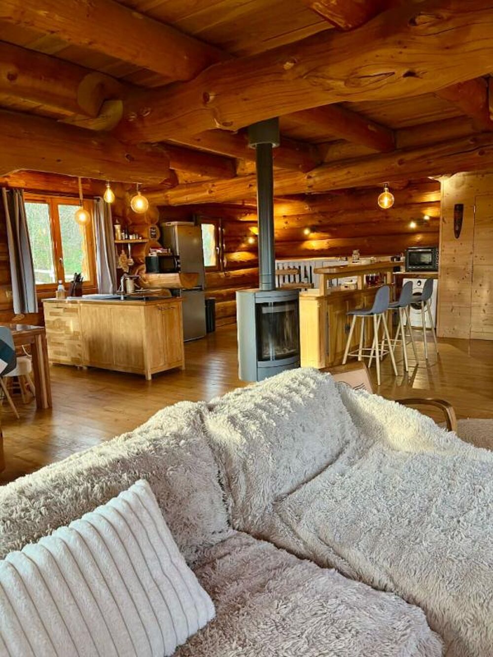 Vente Chalet Chalet authentique de 144 m2 sur sous-sol Chanterac