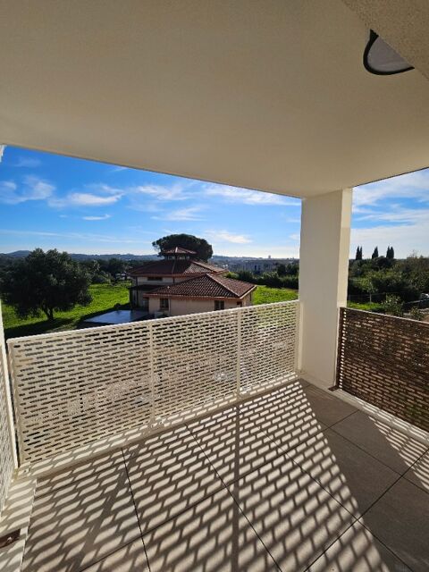   Appartement T2 neuf avec parkings et balcon � FREJUS Appartement - 2 pi�ce(s) - 38 m�