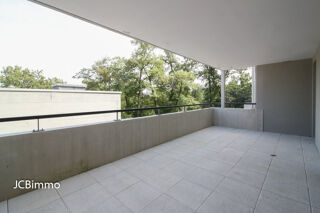  Appartement à louer 4 pièces 85 m²