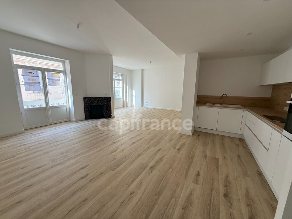 Appartement refait à neuf avec parking et ascenseur