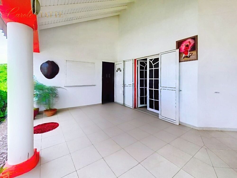 Vente Maison À VENDRE – SAINTE-ANNE GISSAC – Élégante villa 5 pièces, plain-pied, terrasse  (971) Sainte anne