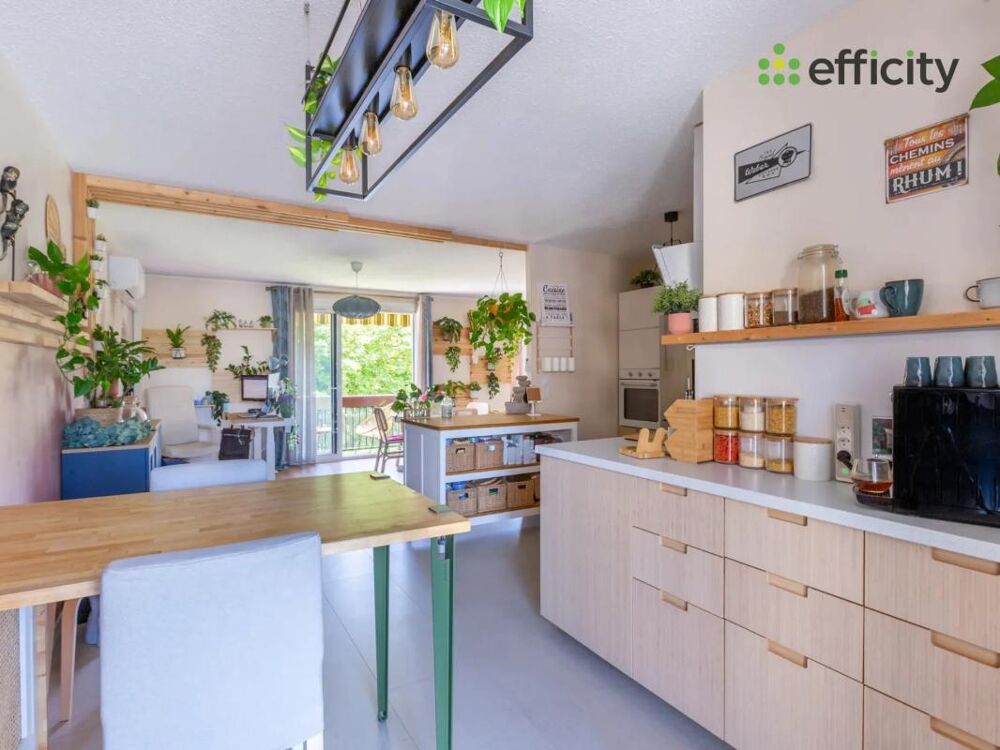 APPARTEMENT 2 CHAMBRES - POSSIBILITE 3 DE 84M2 BOURGOIN-JALLIEU