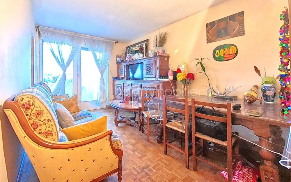 Appartement fonctionnel et lumineux avec balcon et stationnement