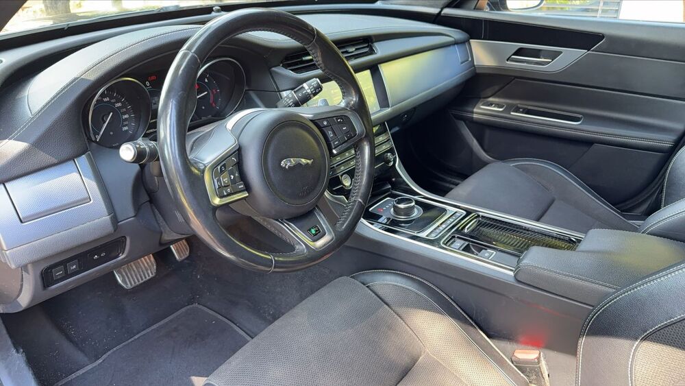 XF Sportbrake 2.0 D 180 BVA8 R-Sport 2019 occasion 69390 Vourles