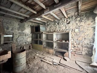  Remise / Grange à vendre 3 pièces 190 m²
