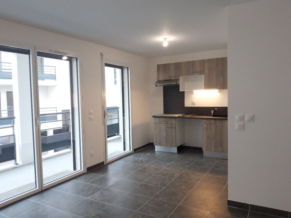 T3 avec balcon et parking à BORDEAUX