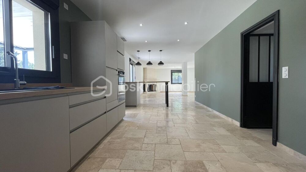 Pézenas  Élégante villa de plain-pied rénovée, 160 m², terrain 1 970 m² avec piscine chauffée