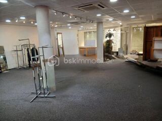  Immeuble à vendre 2 pièces 340 m²