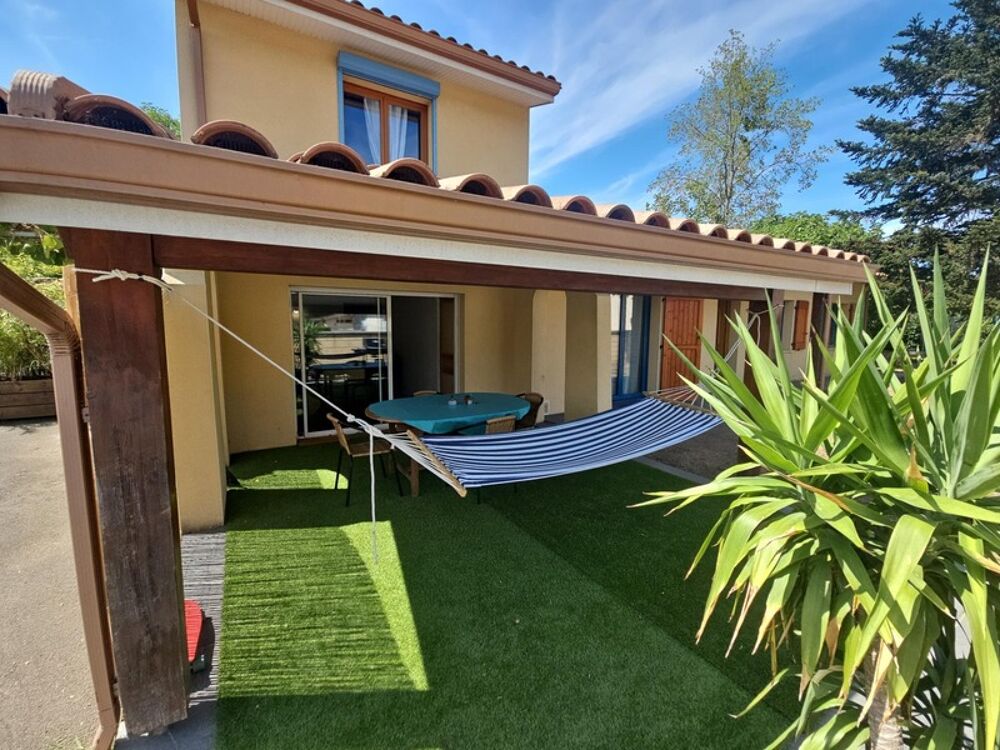 Villa de 193m² avec maison, studio et appartement, piscine, jardin