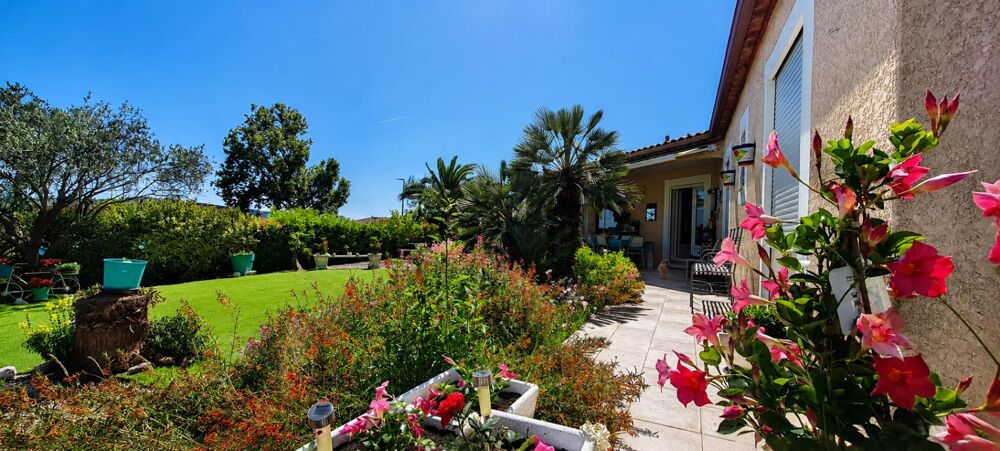 Vente Villa Splendide villa de 140m² avec double garages/piscine/ vue dégagée sur 1161m² de terrain Saint genies de fontedit
