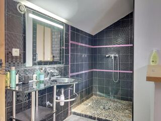  Maison � vendre 9 pi�ces 300 m�