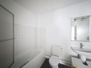  Appartement à louer 2 pièces 60 m²