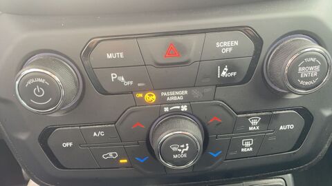 Renegade 1.3 i 190 4xe Plug in Hybrid 4WD DCT6 Brooklyn 2022 occasion 63720 Ennezat