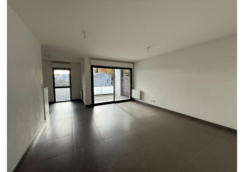 Location Appartement Appartement de type 3 avec terrasse et un garage Istres
