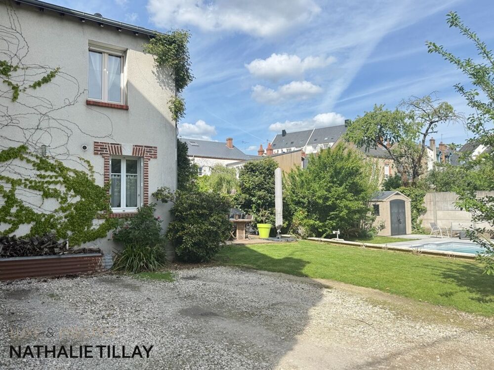 Orléans Dunois, Maison à vendre avec jardin, piscine et stationnements