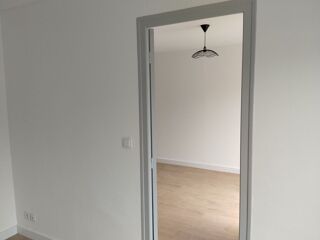  Appartement à louer 3 pièces 65 m²