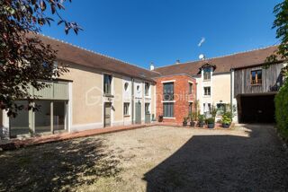 Vente Maison Corps de ferme de caractère – 600 m² habitables – 1 807 m² de terrain Soignolles en brie