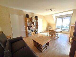 Vente Appartement Appartement T2 – 2? étage – Bourg-des-Comptes Bourg des comptes