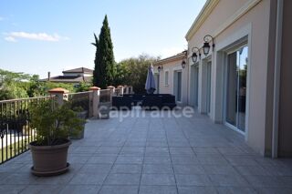 Propriété/château à vendre 8 pièces 358 m²