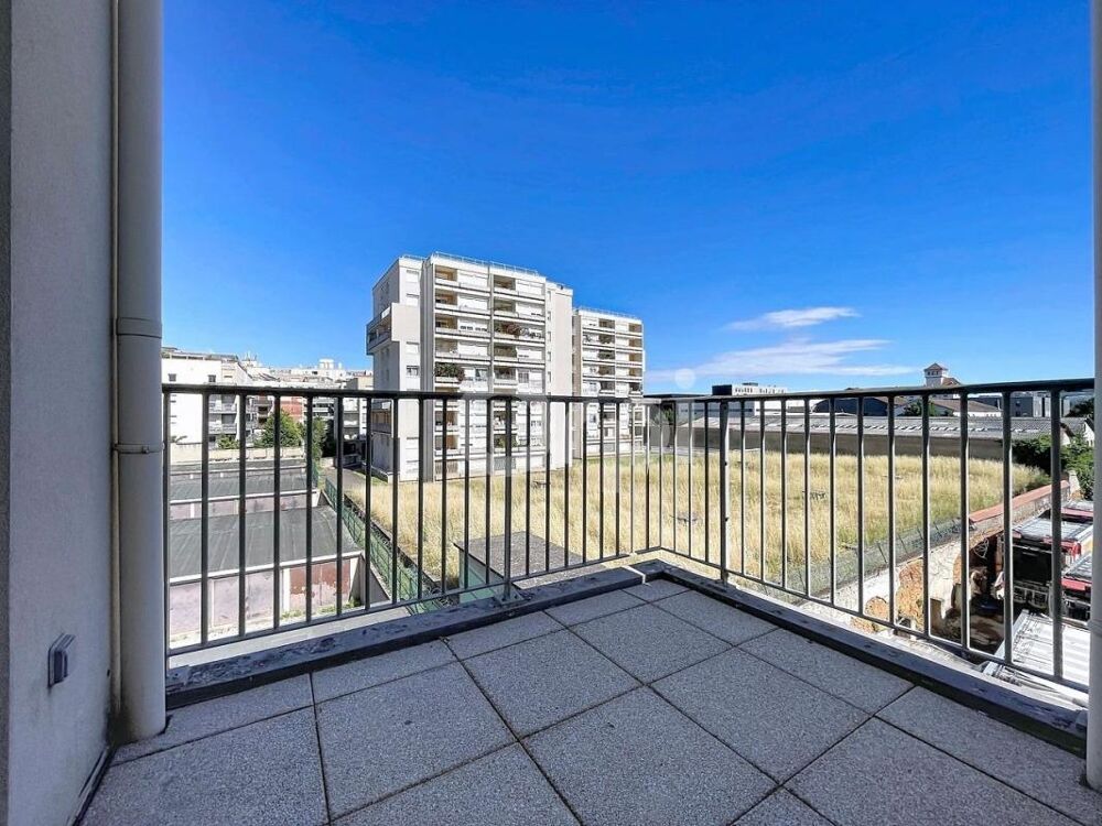 Vente Appartement A vendre T3 en intérieur de copropriété avec garage Villeurbanne