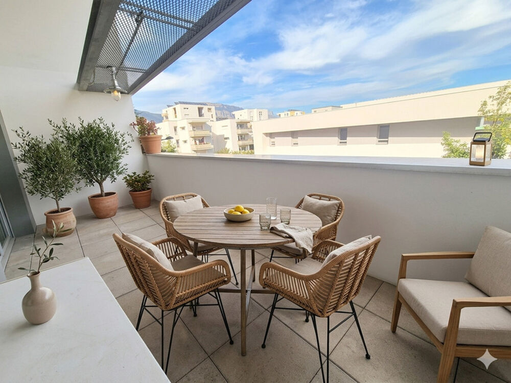 Appartement Duplex Dernier étage T4/T5 Grenoble Jean Perrot avec vue montagne et Terrasse