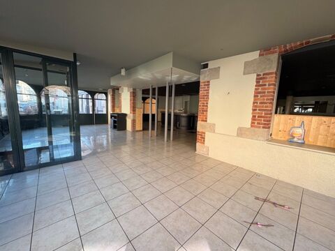   Andrézieux - Bouthéon - Murs commerciaux 326M2 