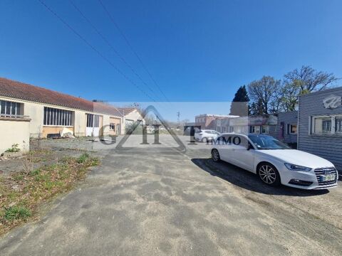 A VENDRE 900 M2 ENTREPOT BUREAUX A ERAGNY 910000 95610 Eragny