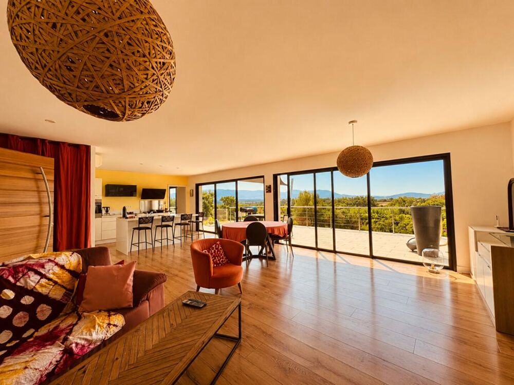 Vente Villa FIGARI , VILLA CONTEMPORAINE AVEC POTENTIEL INDÉPENDANT Figari