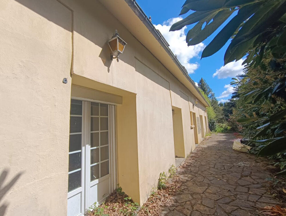 29530 Plonevez du Faou maison familiale 7 chambres 2 salons garage sur 2800 m²