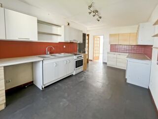  Appartement à louer 4 pièces 107 m²