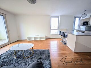  Appartement à louer 4 pièces 83 m²