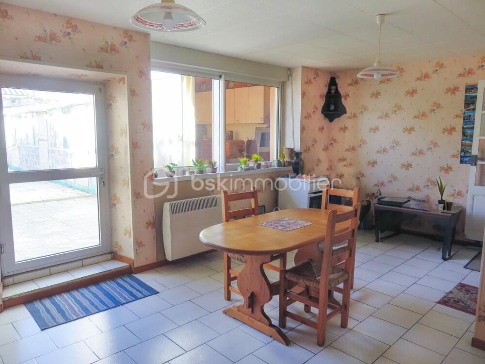 Vente Maison MAISON DE VILLE FAMILIALE AVEC COUR – 4 CHAMBRES + BUREAU – PROCHE CENTRE-VILLE Lezignan corbieres