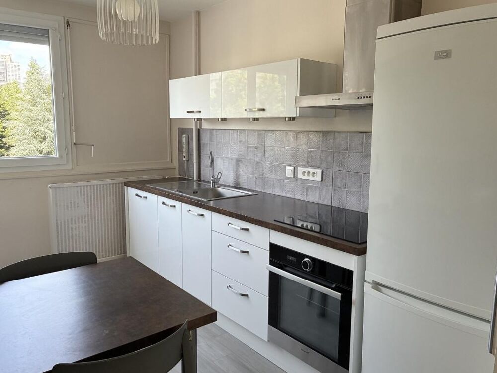 APPARTEMENT T4- 3 pièces- 81M² - SECTEUR LA MÉTARE-