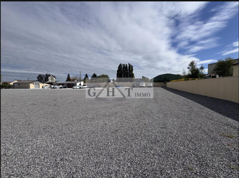 ENTREPOT 4600 M&sup2; + 15 000 M&sup2; DE TERRAIN A VAUX LE PENIL 2750000 77000 Vaux le penil