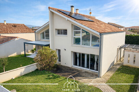   Maison Maison - 6 pi�ce(s) - 130 m�