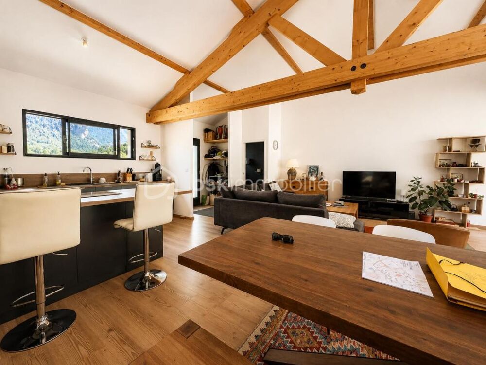 ANNOT  Maison contemporaine d'exception au coeur d'un écrin de nature